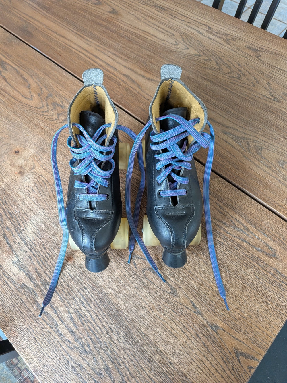 Black Leather Roller Skates With Light Up Wheels Size 39
